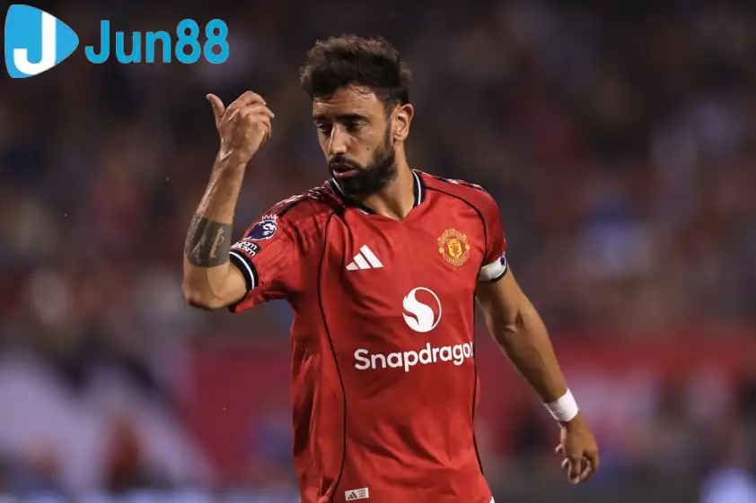 Tương lai của Bruno Fernandes đang bị đặt dấu hỏi (Ảnh: GOAL). Tương lai của Bruno Fernandes đang bị đặt dấu hỏi (Ảnh: GOAL).