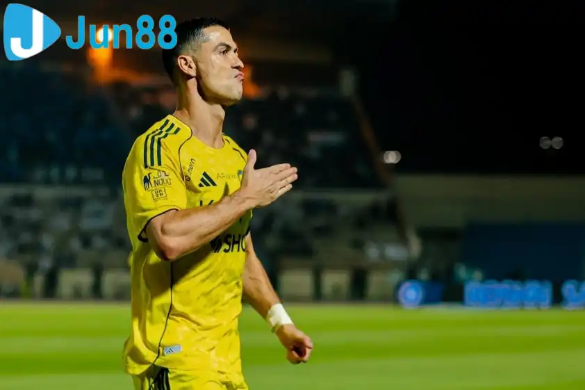 Ronaldo đang dần tiến tới cột mốc 1000 bàn thắng trong sự nghiệp. Ảnh: CLB