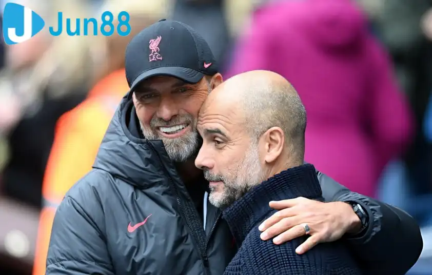 Jurgen Klopp và Pep Guardiola thường xuyên tạo ra cuộc đua tranh hấp dẫn