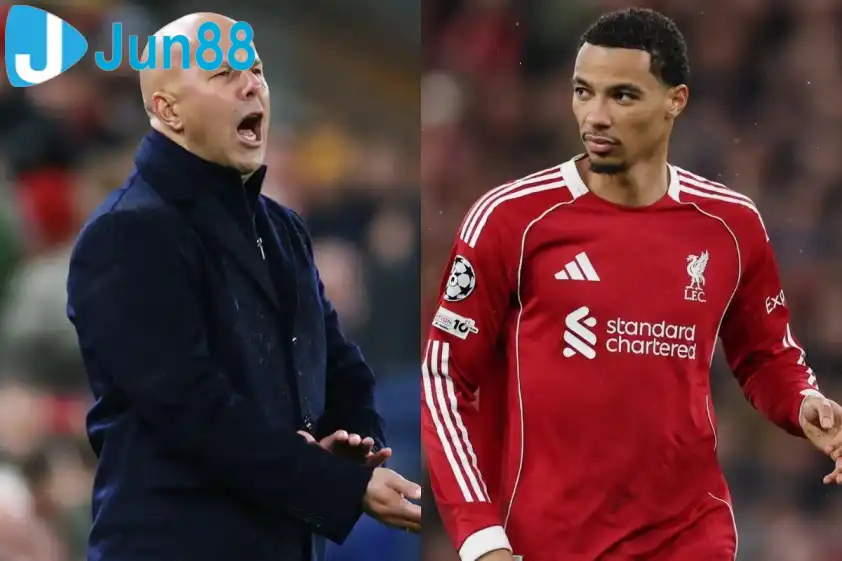 Ekitike nói về phong cách “khó tính” của Arne Slot (Ảnh: GOAL).